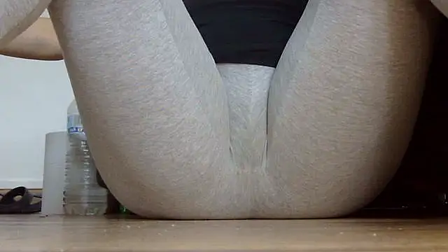 Snapshot of Squirtlady38 chatting on September 30, 1:06 pm Squirtlady38 online show from September 30, 1:06 pm