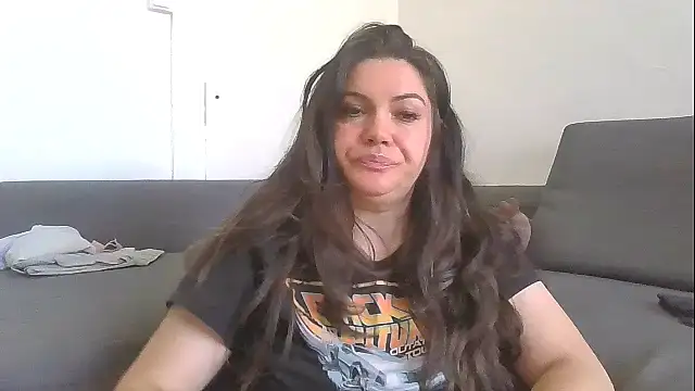 Snapshot of Squirtlady38 chatting on October 8, 11:03 am Squirtlady38 online show from October 8, 11:03 am
