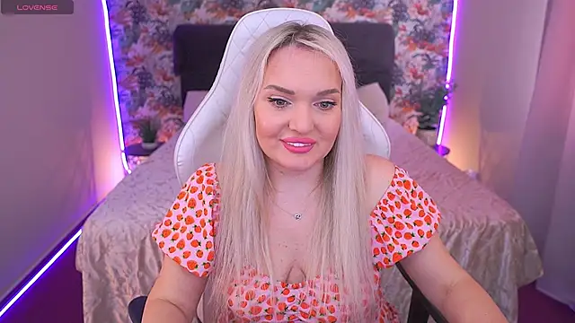 MissyMartinez online show from April 8, 7:54 am