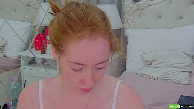 Snapshot of TinaBrook chatting on September 19, 4:11 am TinaBrook online show from September 19, 4:11 am