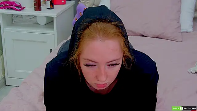 Snapshot of TinaBrook chatting on September 30, 4:07 am TinaBrook online show from September 30, 4:07 am