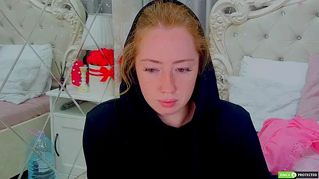 Snapshot of TinaBrook chatting on September 9, 4:23 am TinaBrook online show from September 9, 4:23 am