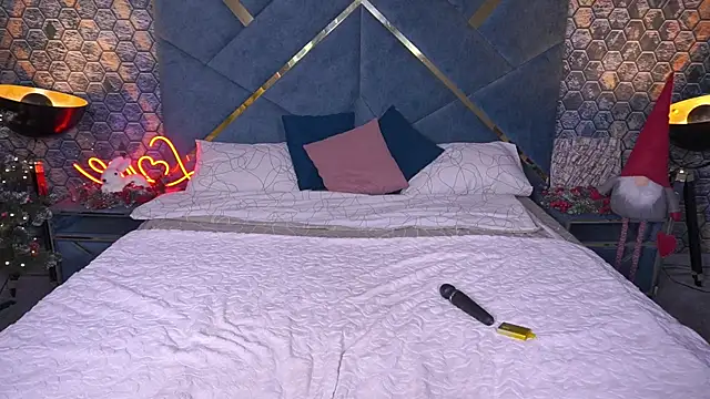 KimberlyWorld online show from January 17, 1:51 pm