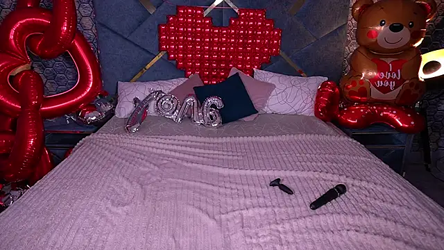 KimberlyWorld online show from February 18, 2:38 pm