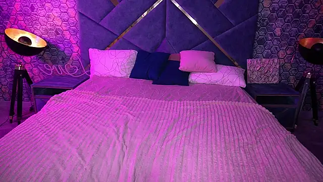 KimberlyWorld online show from February 28, 2:16 pm