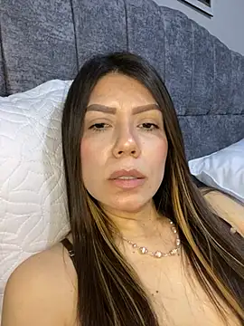 martina contreras online show from February 28, 10:03 am