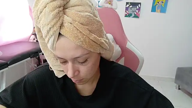 MommyMiaWs online show from December 16, 4:35 pm