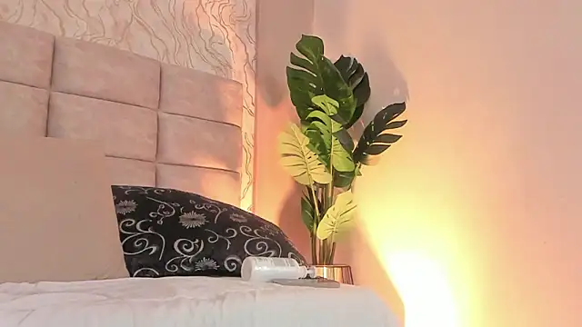 Gaia Stone online show from March 13, 12:50 pm