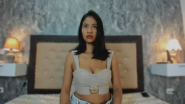 JuliKim  online show from January 17, 12:23 pm