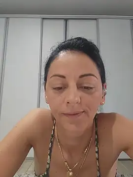bruneta sexy23 online show from July 3, 5:02 am