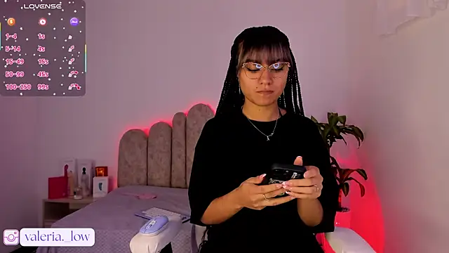 Snapshot of nahia_low chatting on October 3, 12:16 am nahia low online show from October 3, 12:16 am