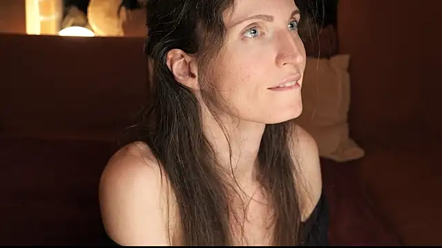 yulladao online show from October 5, 6:57 pm