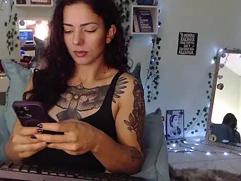 Snapshot of BeellyDance chatting on September 14, 1:42 pm BeellyDance online show from September 14, 1:42 pm