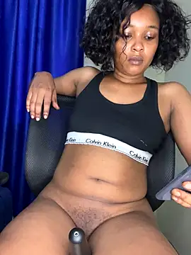 prettyvalleh online show from November 12, 6:11 am