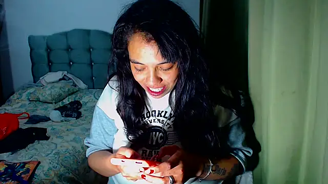 AmaraRoberts420 online show from February 18, 2:10 am