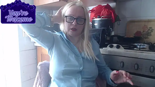 martachatte online show from March 29, 10:03 am