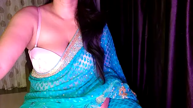 janifer001 online show from November 22, 12:02 am