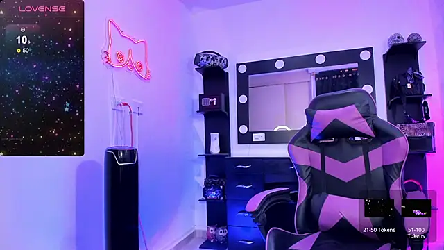 miss kitty online show from November 25, 12:24 am