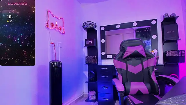 miss kitty online show from January 16, 2:29 am