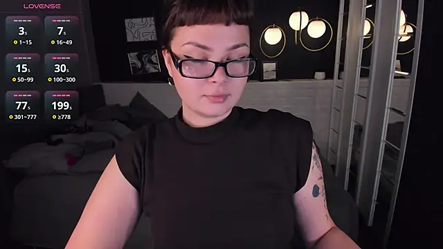 Mayayammy online show from November 11, 2:58 pm