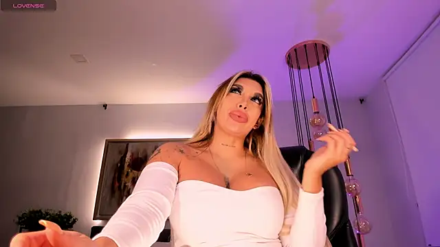 SophiePalmer online show from February 28, 11:31 am