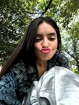 Sam Sara online show from November 11, 8:28 pm