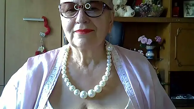 SweetCherry27 online show from September 19, 6:12 am