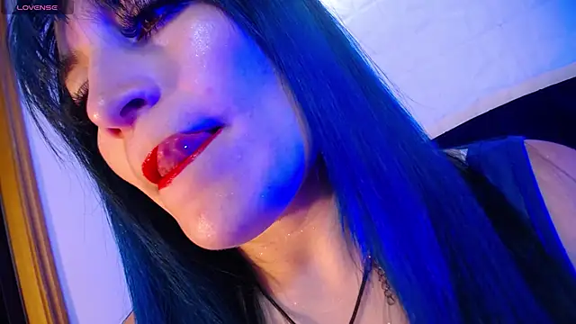 alicia moom online show from November 20, 7:48 pm