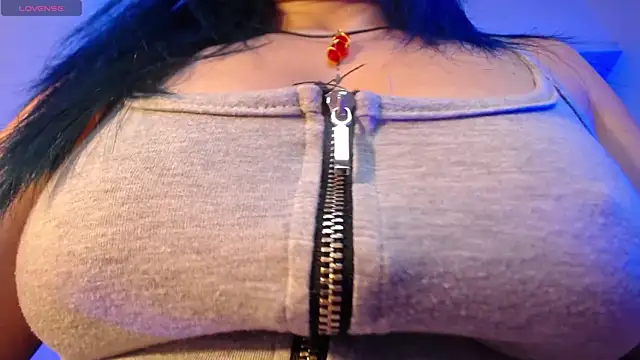 alicia moom online show from November 15, 7:48 pm