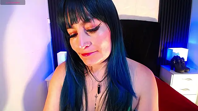 alicia moom online show from March 4, 8:15 pm