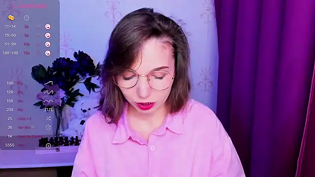 KindHazelHere  online show from February 3, 9:14 am