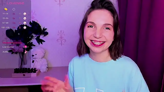 KindHazelHere  online show from February 24, 8:35 am