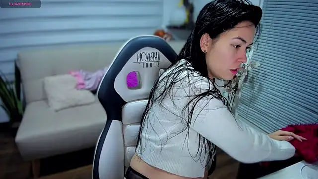 Lunlunera online show from February 20, 3:27 am