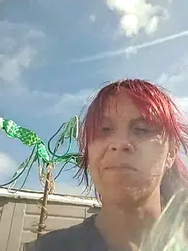 spundarella420 online show from December 5, 7:15 pm