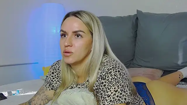 SofiJames online show from November 9, 7:26 am