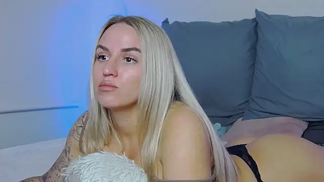 SofiJames online show from September 19, 6:56 am