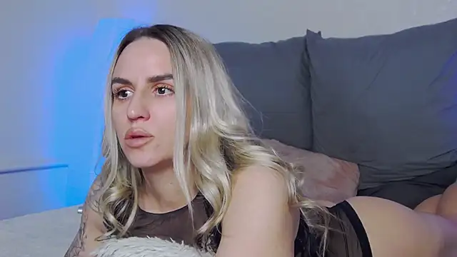 SofiJames online show from December 17, 7:01 am