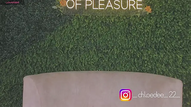 chloe d online show from September 18, 12:04 pm