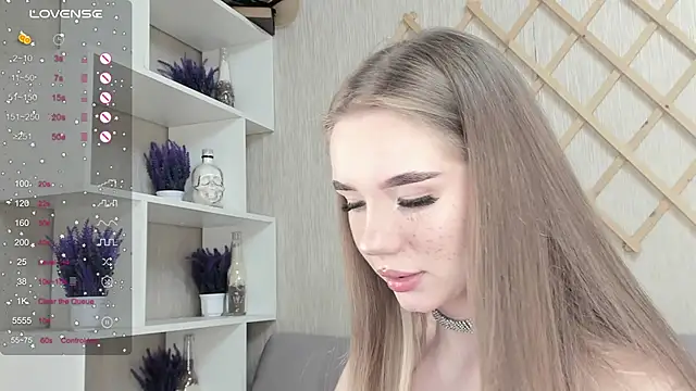 Snapshot of AutoBaby chatting on October 5, 11:48 am AutoBaby online show from October 5, 11:48 am