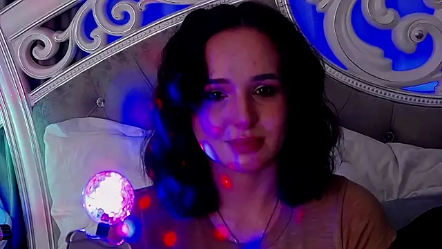 MeIisaLove online show from March 14, 6:42 pm