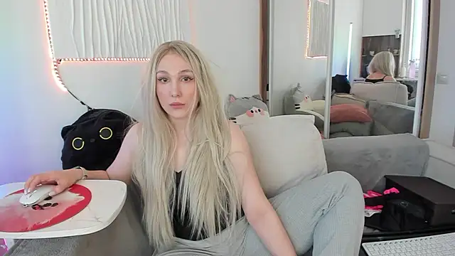 CarolMay online show from March 27, 7:10 am