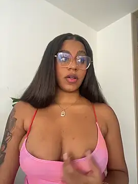 charlotteeruss online show from February 8, 4:44 pm