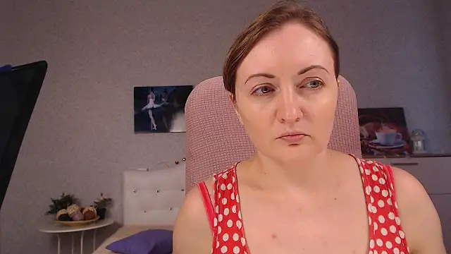 BettyFootFetish online show from December 4, 7:21 am