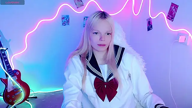 Emily Nyaffee online show from September 29, 2:33 pm