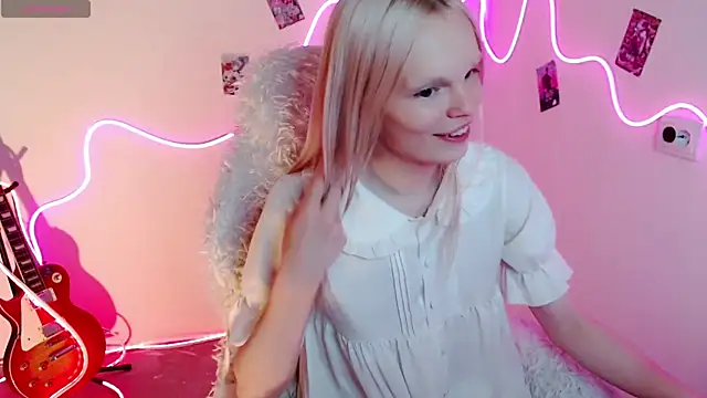 Emily Nyaffee online show from September 10, 5:24 pm