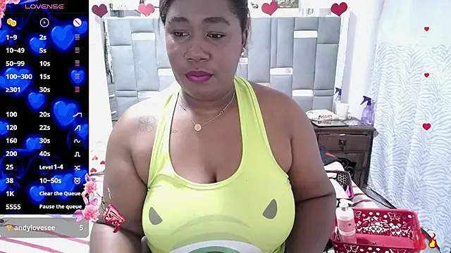 Snapshot of thickebonymilfF chatting on September 17, 5:16 am thickebonymilfF online show from September 17, 5:16 am