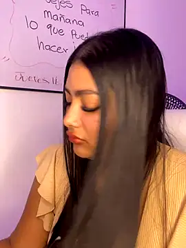 NatashaBrown12 online show from October 28, 1:17 pm