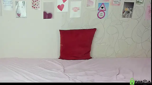 Snapshot of little_radiant_sun chatting on October 2, 10:53 am little radiant sun online show from October 2, 10:53 am