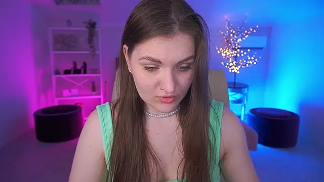 EmmyCharmm online show from June 4, 5:56 am