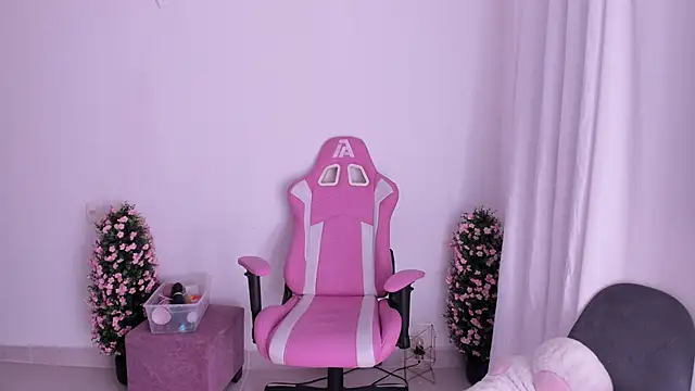 keissy rincon  online show from November 26, 3:18 am